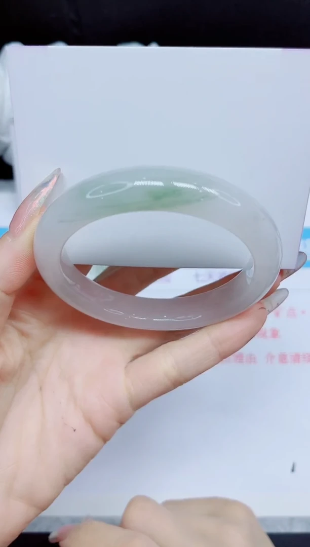 石英质玉手镯未镶嵌139.