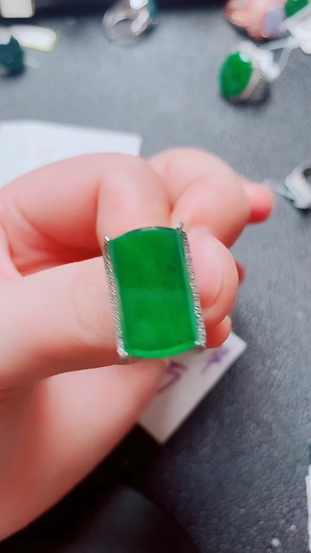 银S925镶嵌戒指翡翠1