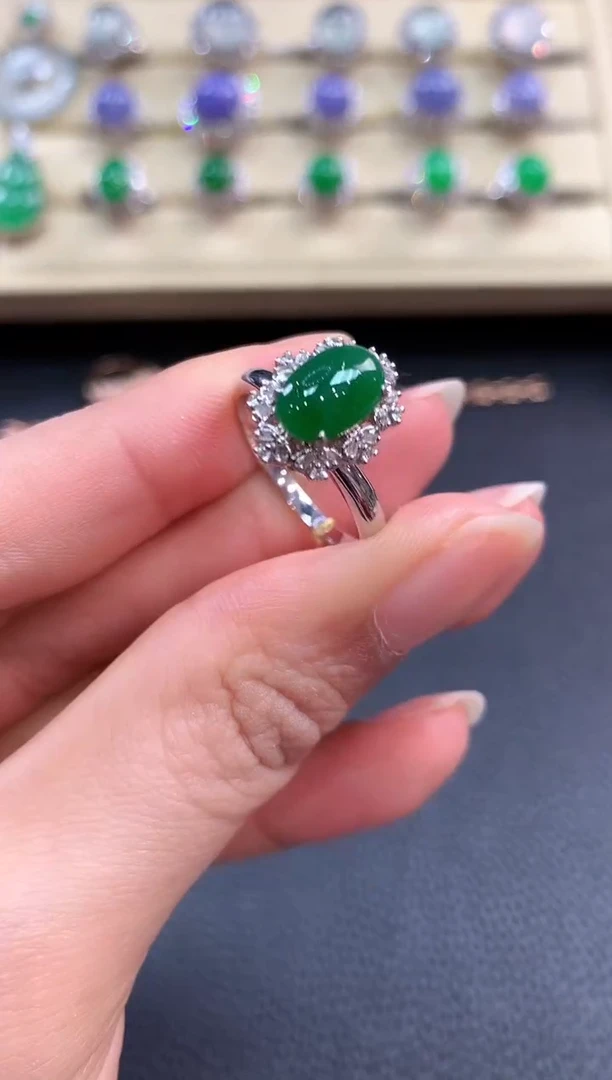 【闪购商品】翡翠戒指18K金镶嵌b58