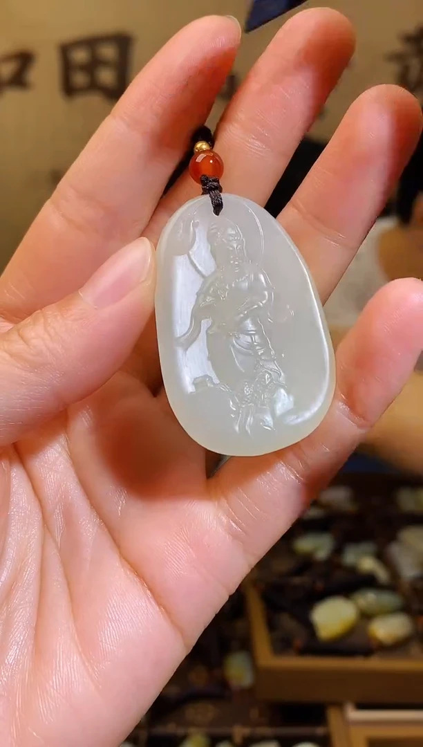 和田玉未镶嵌颈饰1