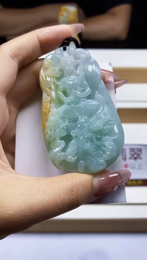 翡翠未镶嵌颈饰翡翠A货