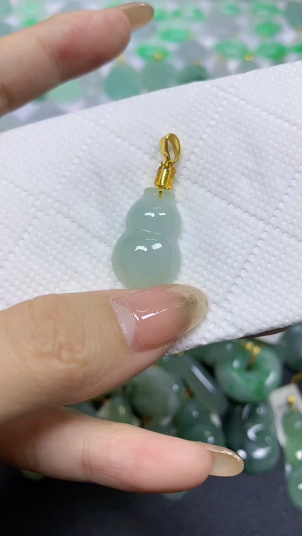 颈饰未镶嵌翡翠A货