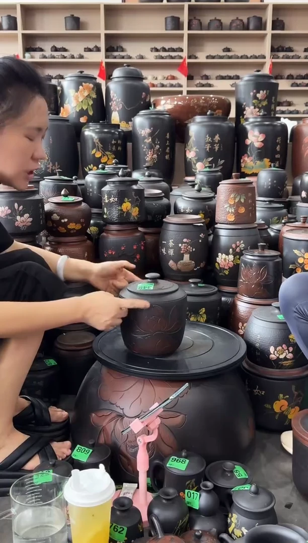 罐瑕疵茶叶罐 方尖荷花 349
