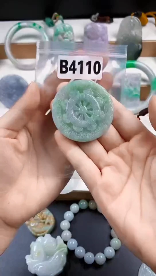 颈饰未镶嵌翡翠天然翡翠吊坠挂件