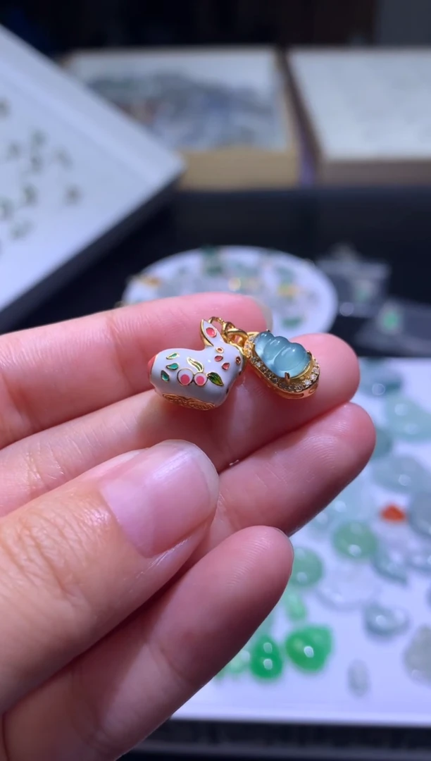 颈饰未镶嵌翡翠净货