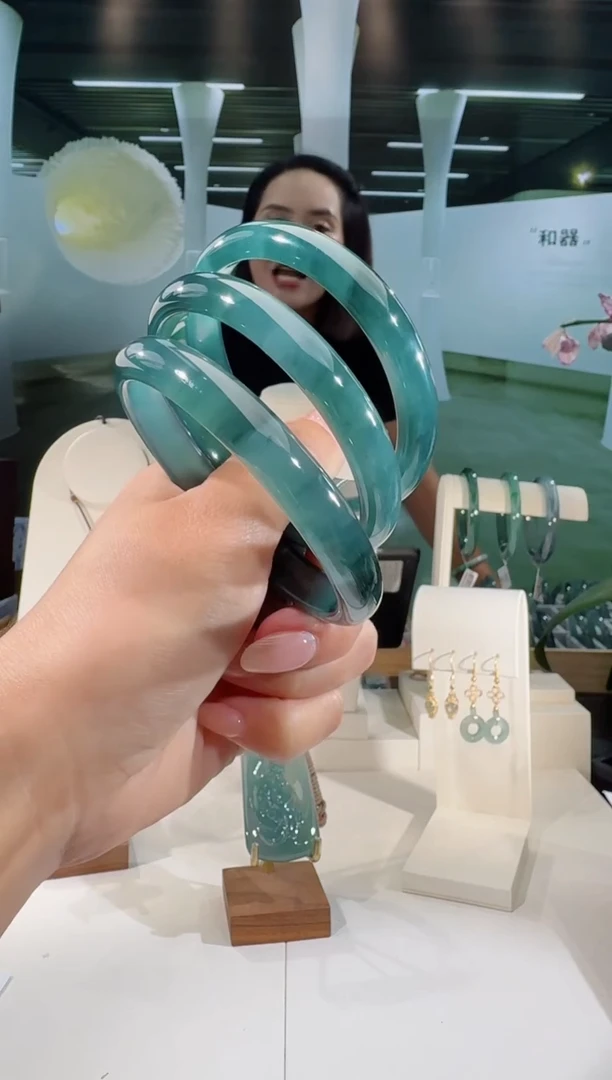 翡翠手镯未镶嵌圈口可选多样性发一