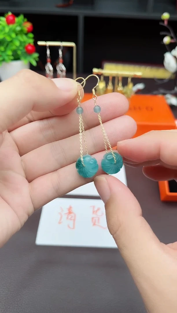 石英质玉（天山翠）银S925镶嵌耳饰105000