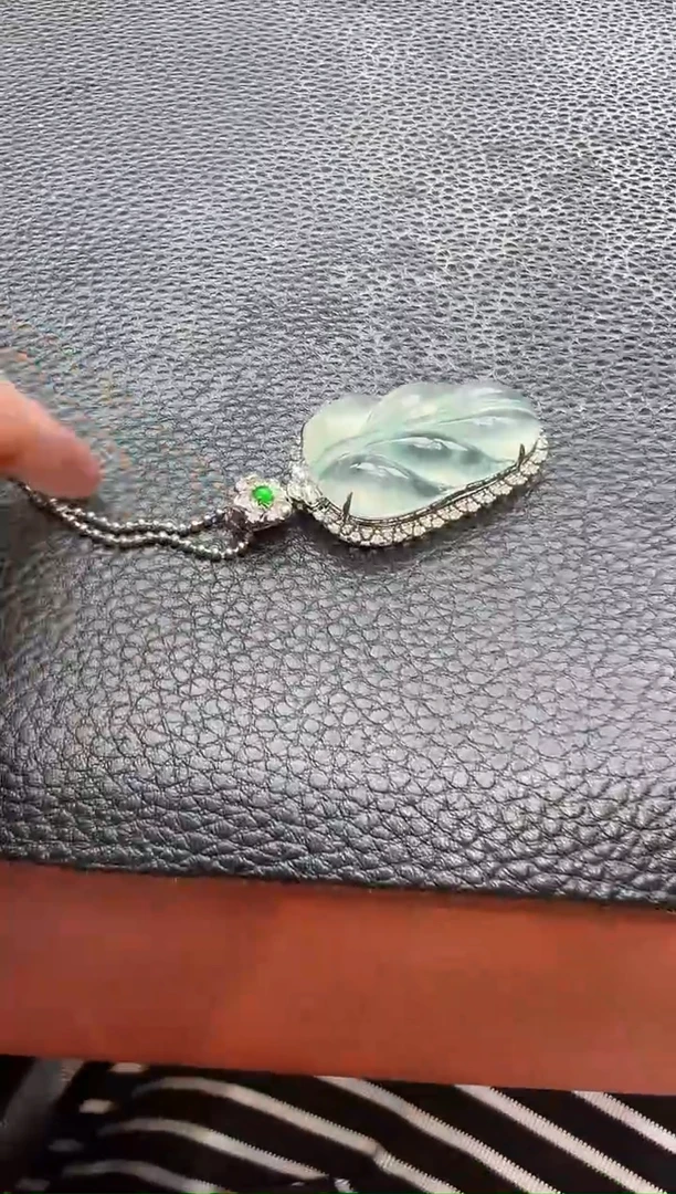 吊坠(不含链)足金镶嵌翡翠勿拍