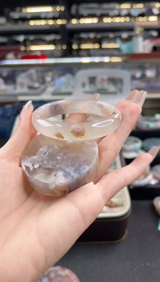 未镶嵌手镯石英质玉55圈口（赠品镯心）6886604