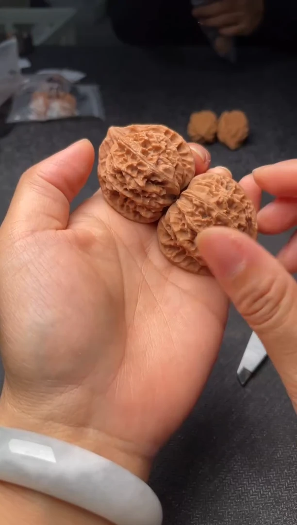 把件文玩核桃W192  灯笼  39