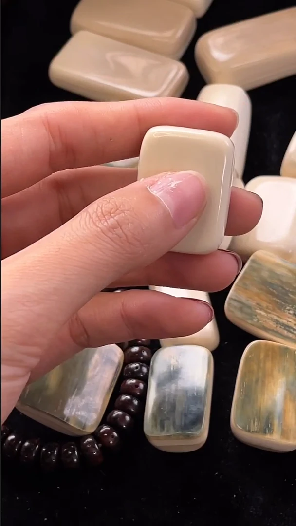 把件星月菩提龙*?MM带皮平安无事牌