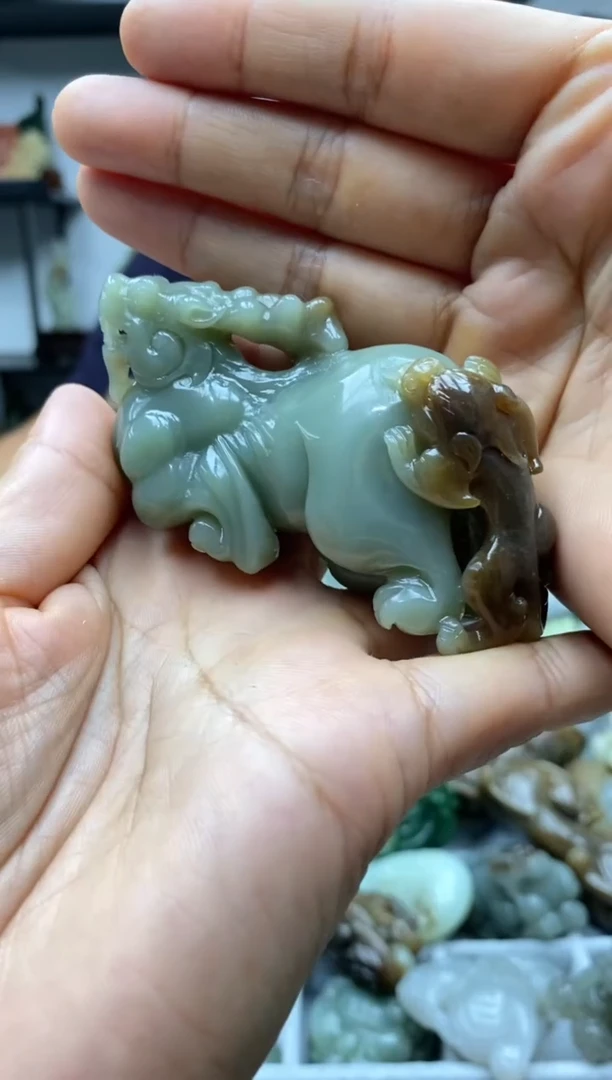 未镶嵌和田玉摆件1