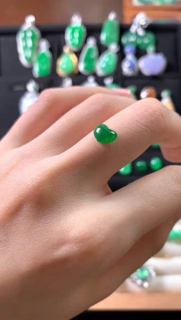 未镶嵌定制翡翠裸石（镶嵌定制）