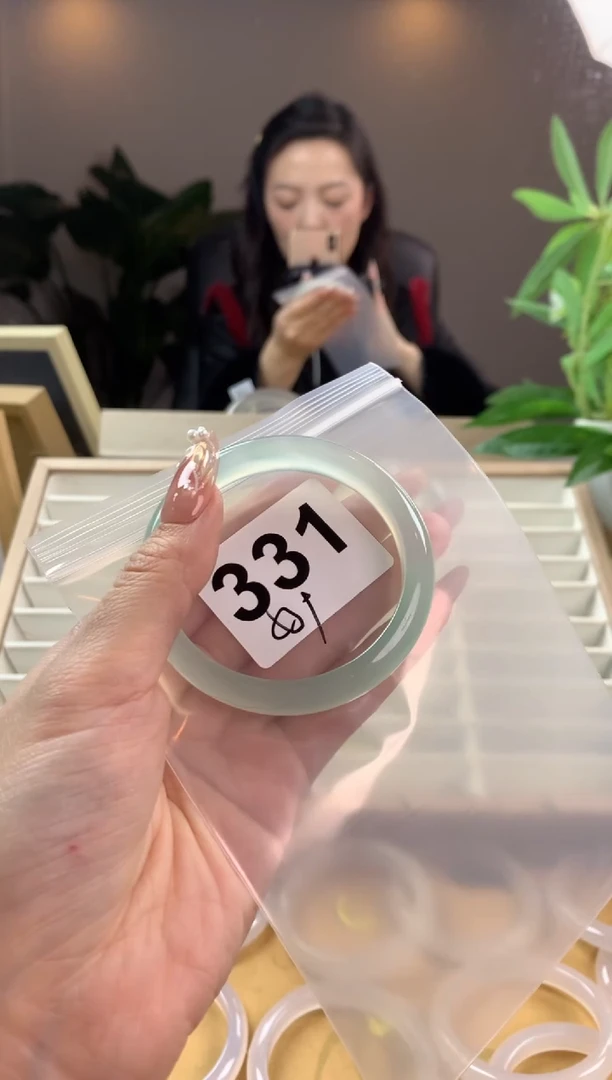 【闪购商品】玛瑙/玉髓手镯未镶嵌331暇