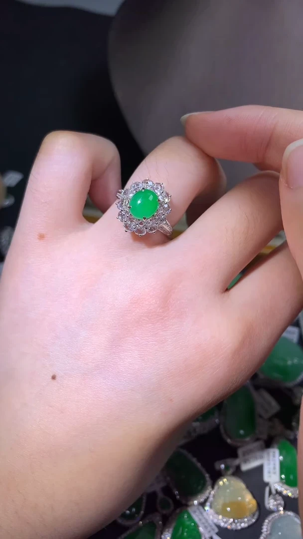 吊坠(不含链)18K金镶嵌翡翠戒指