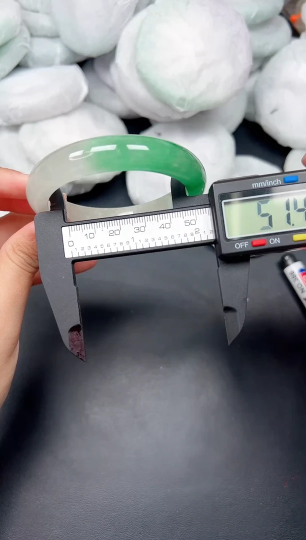 精品手镯，一物一拍M056