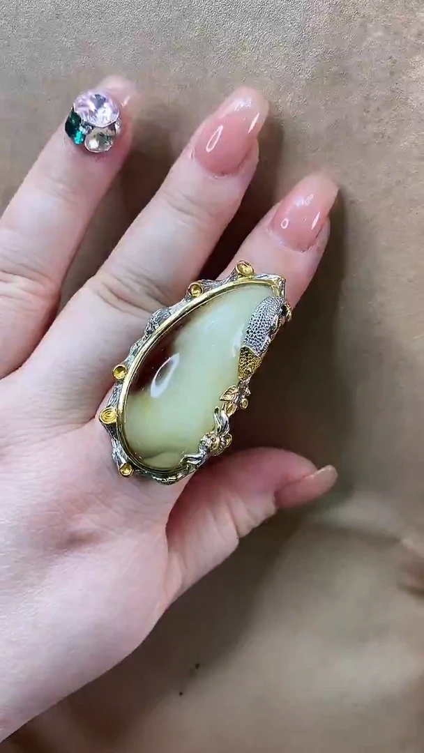 琥珀颈饰未镶嵌戒指