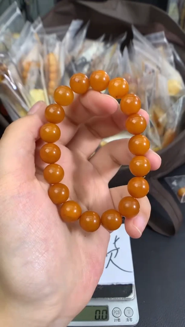 琥珀未镶嵌珠宝奇石1