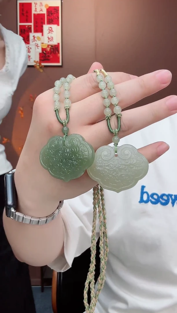 吊坠(赠链)未镶嵌和田玉༺****༻锁一对