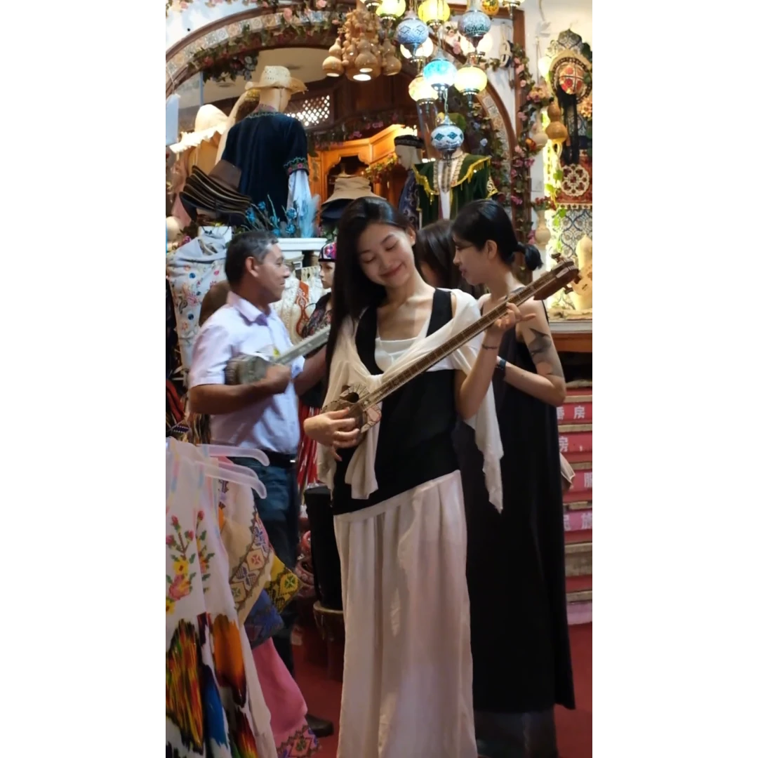 MARIE.COCO夏季小众别致设计感背心上衣女搭配休闲阔腿裤两件套潮