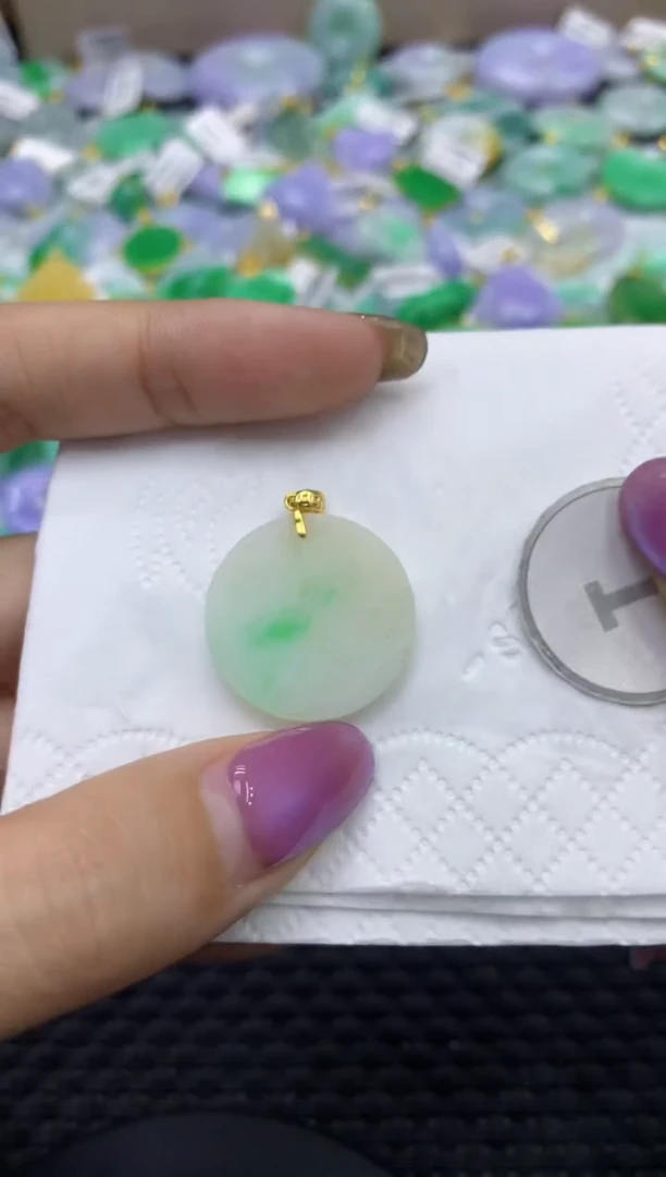 颈饰未镶嵌翡翠天然缅甸翡翠A货