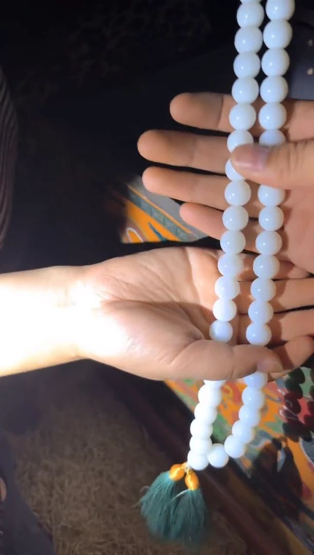 和田玉未镶嵌颈饰冷白项链带流苏一条