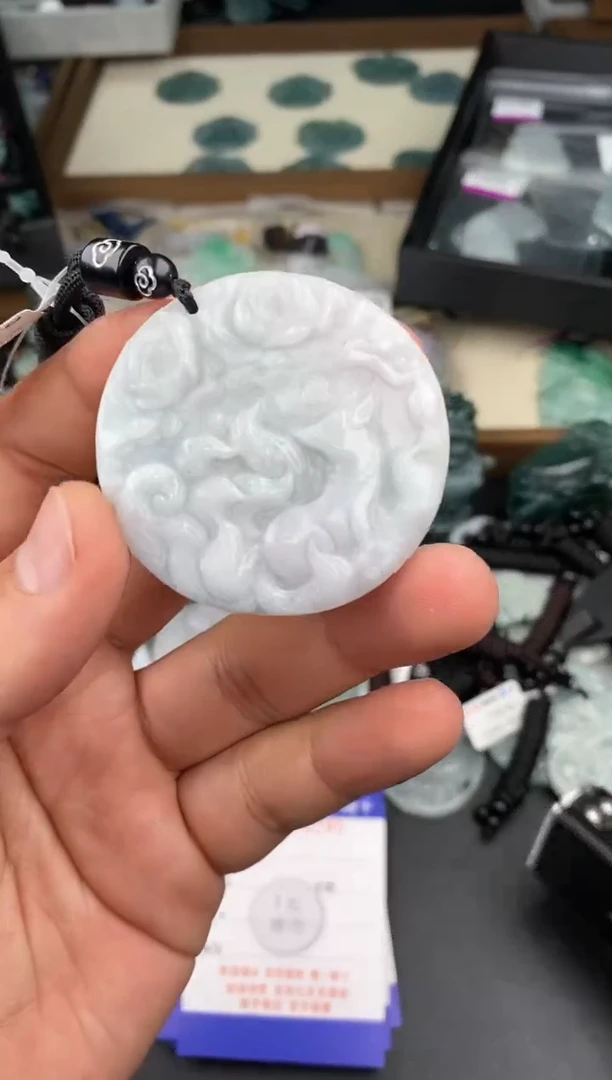 【闪购商品】翡翠颈饰未镶嵌  天然翡翠，一物一图