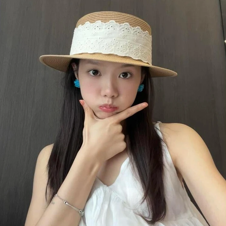 法式赫本风蕾丝织带平顶草帽女夏季海边度假沙滩遮阳防晒帽子礼帽