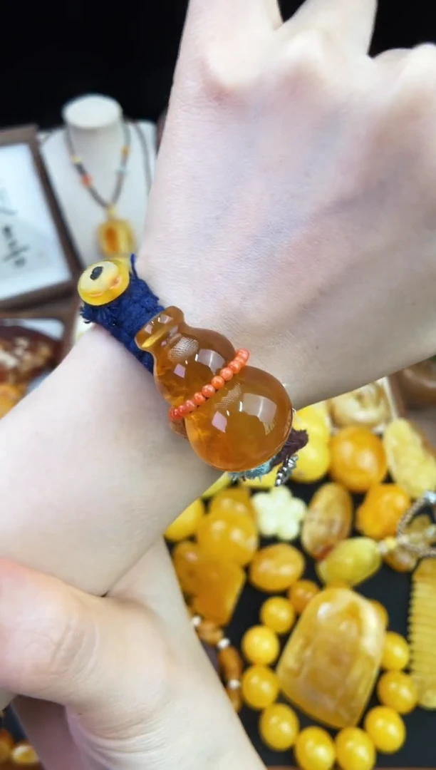 琥珀未镶嵌珠宝奇石柒月