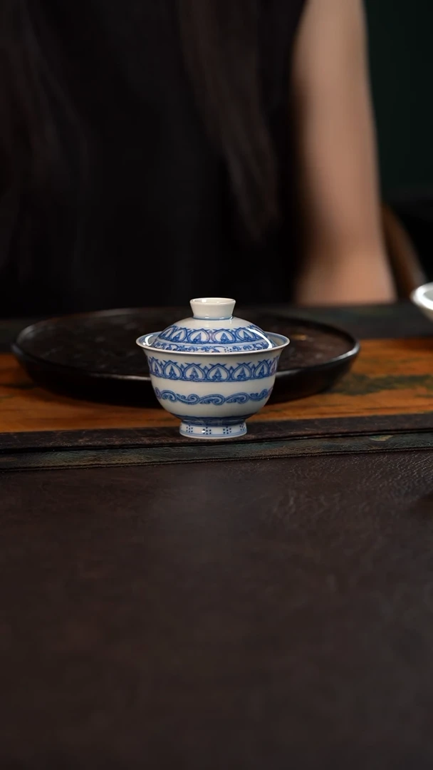 聚澜堂点工宝相小盖碗