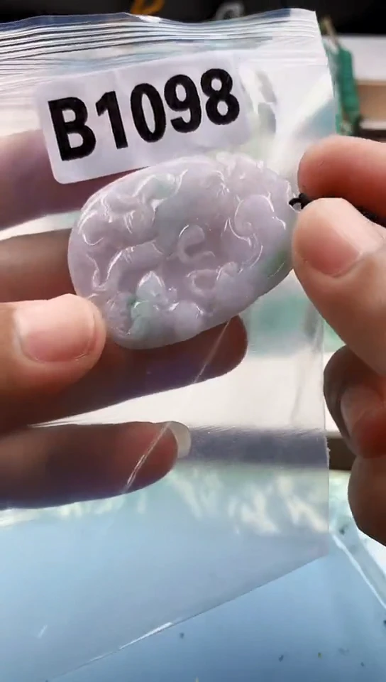 翡翠未镶嵌颈饰天然翡翠吊坠挂件