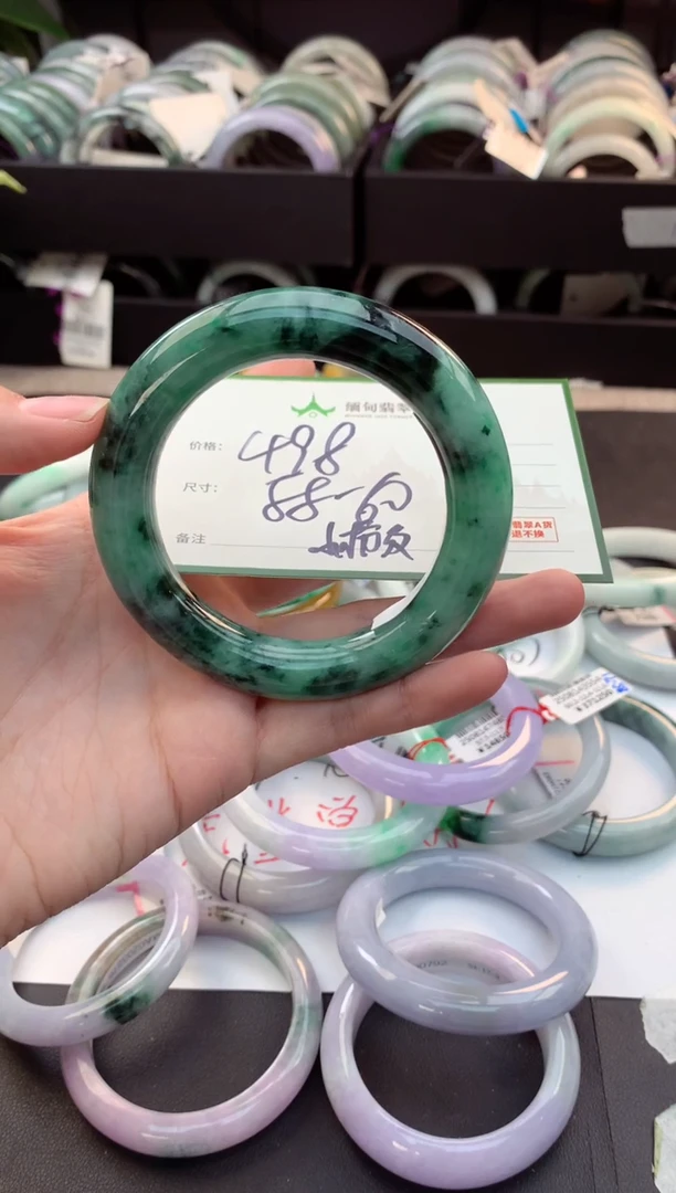 定制翡翠未镶嵌都***班毛货需精细抛光+多人