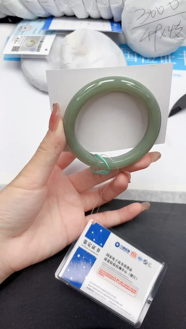未镶嵌手镯和田玉226-60.6QS4