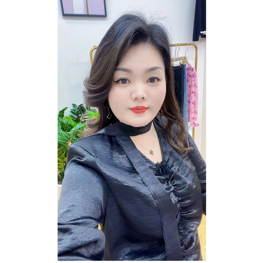 修身型褶皱春季V领喇叭袖衬衫洋气时尚衬衣气质女装