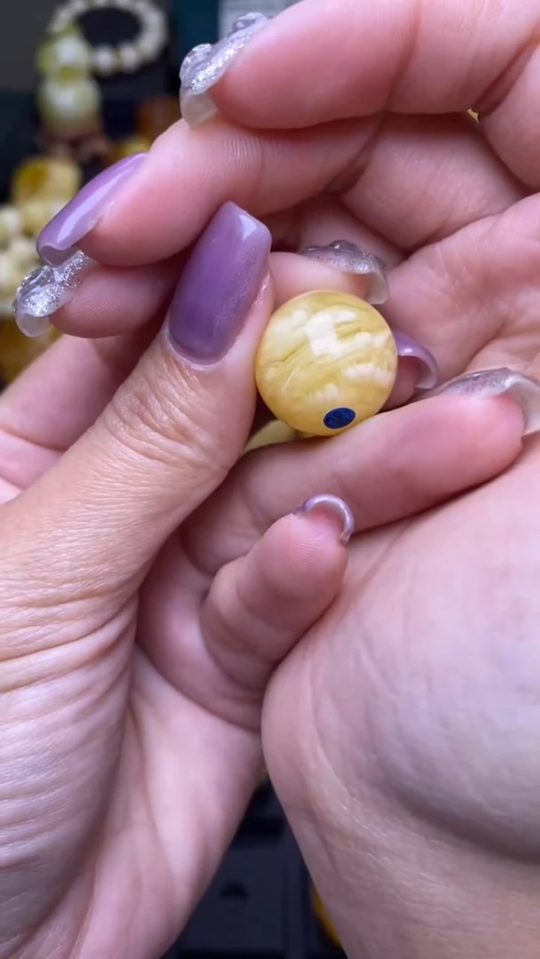 【闪购商品】琥珀裸石未镶嵌葵. 45