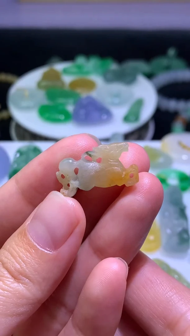 未镶嵌定制翡翠毛货