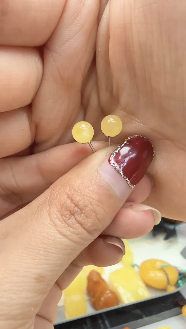 【闪购商品】琥珀裸石银S925镶嵌耳钉   多样性发一