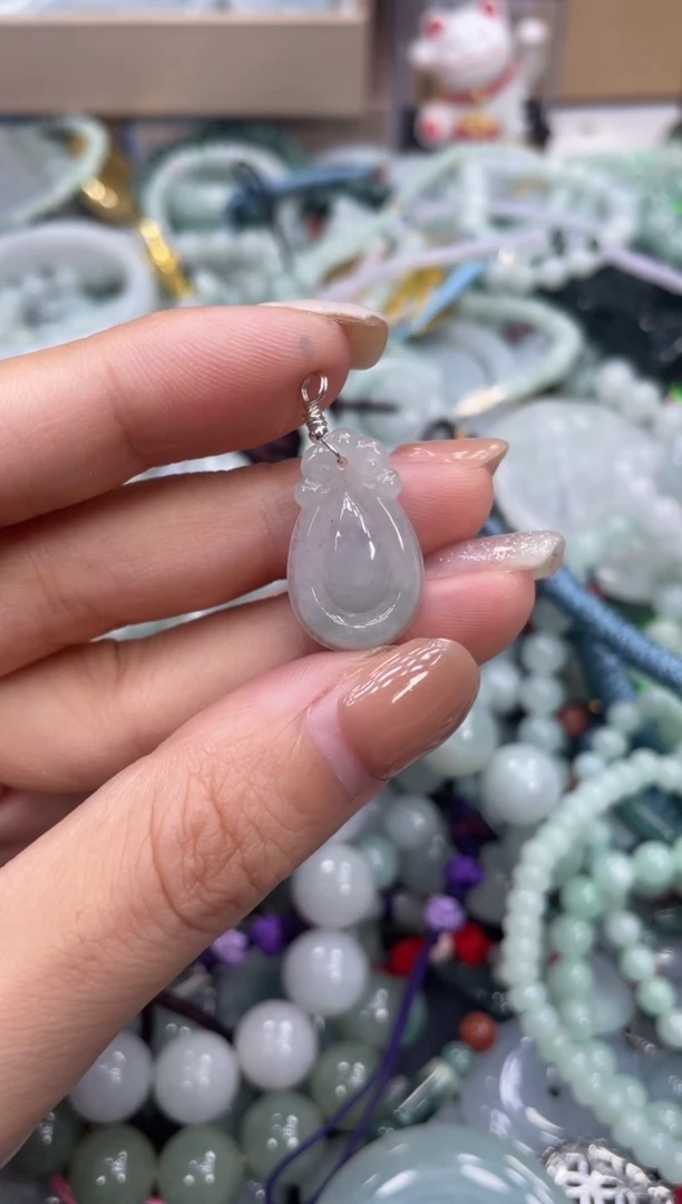 翡翠未镶嵌颈饰076