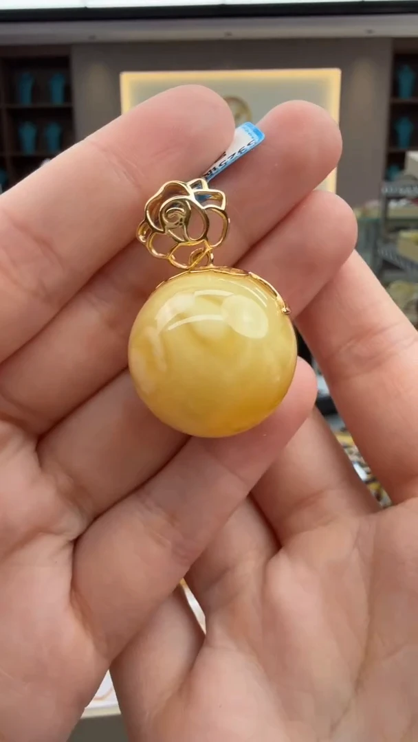 琥珀颈饰未镶嵌341秒拍号 假一罚三