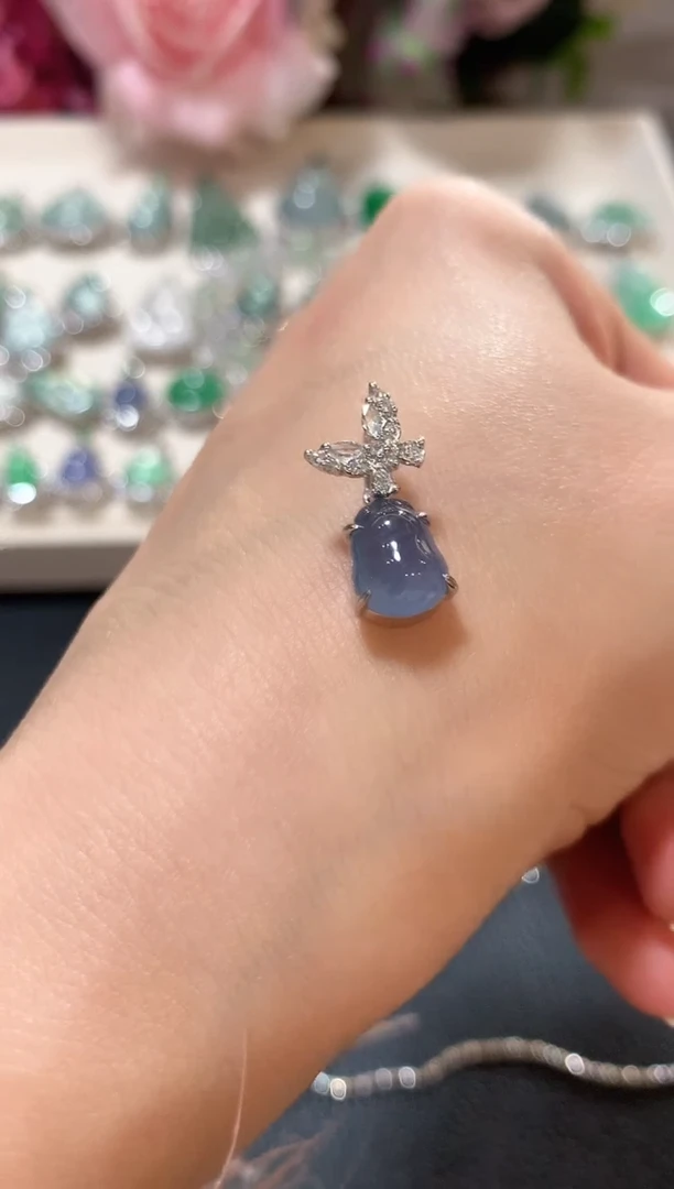 吊坠(不含链)18K金镶嵌翡翠不****。n49紫色有色差