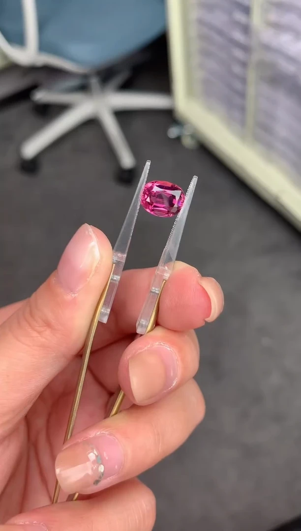 【闪购商品】碧玺裸石未镶嵌2.8ct粉碧玺