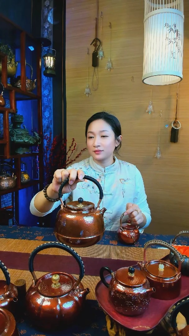 【闪购商品】横纹大底烤色提梁紫铜壶