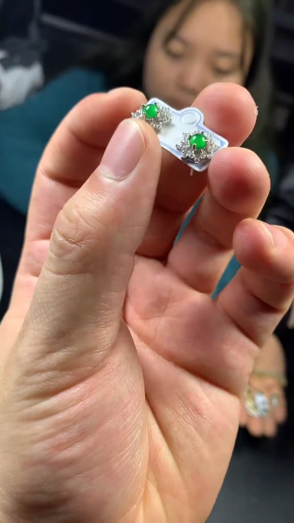 【闪购商品】翡翠耳饰未镶嵌0984701146/多样性发一