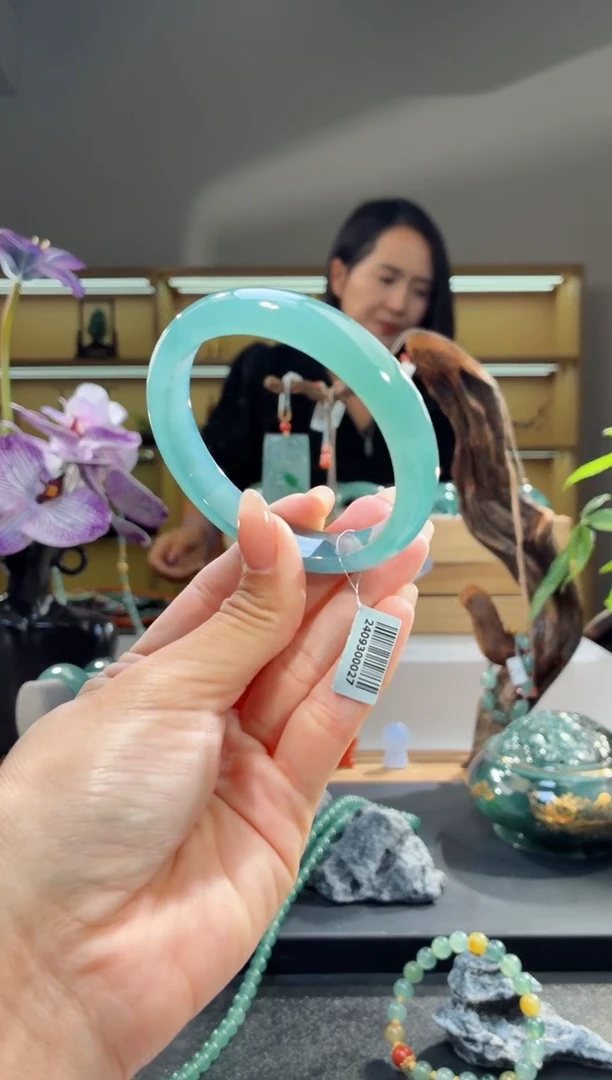 未镶嵌手镯翡翠56圈