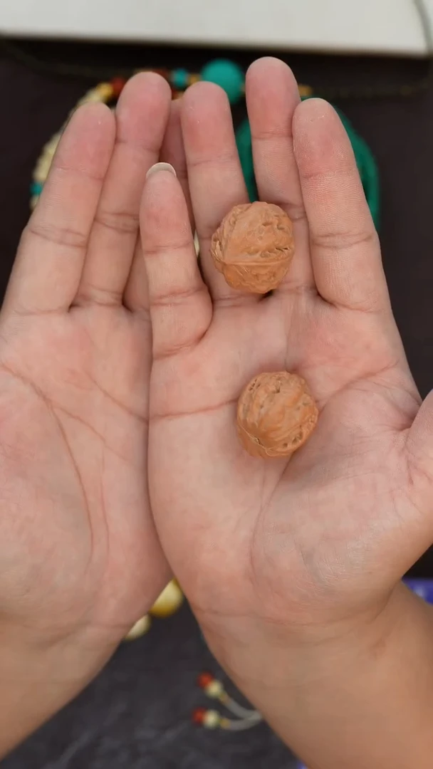 【闪购商品】文玩核桃把件核桃一对