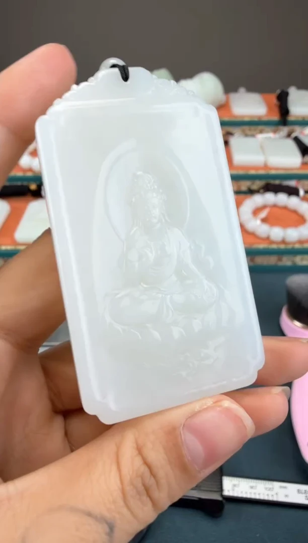 颈饰未镶嵌和田玉1
