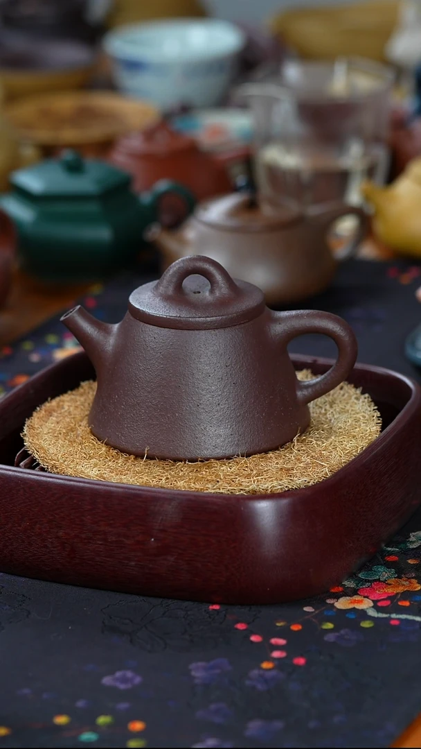 紫砂壶石红泥霸王瓢