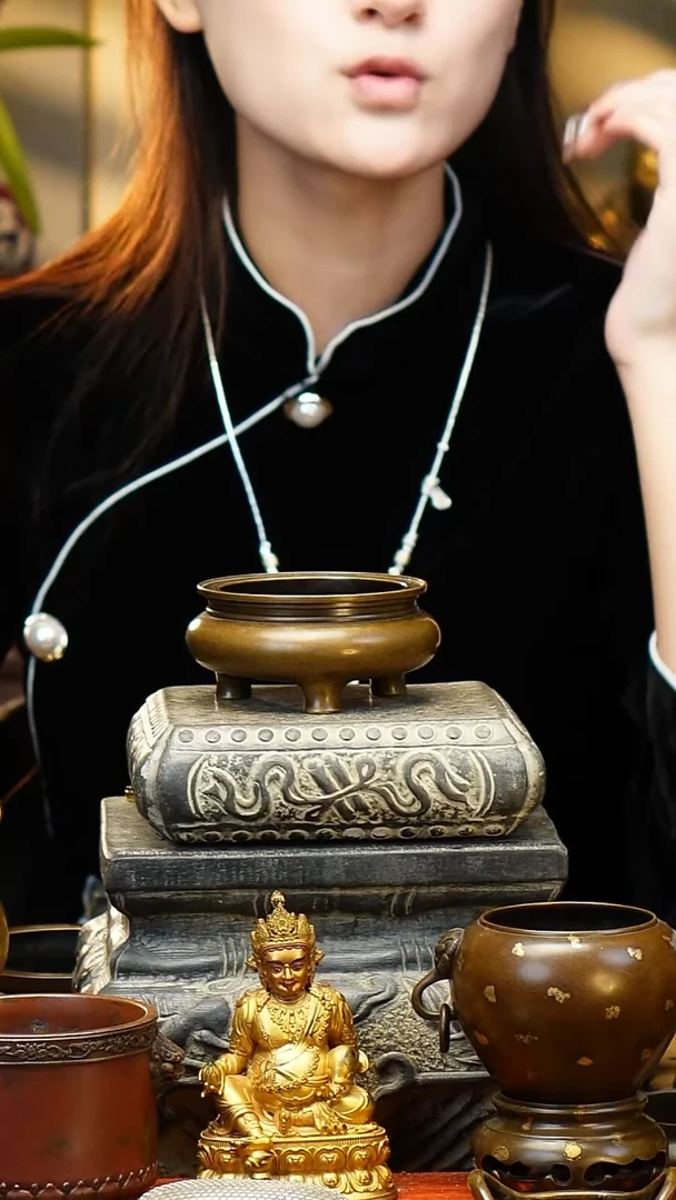 炉天下六字款鬲炉