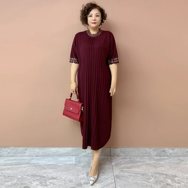 3505高级感气质酒红色压褶针织连衣裙新款法式别致显瘦百褶长裙子