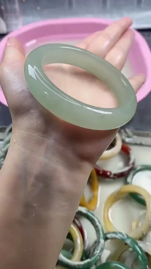 未镶嵌手镯石英质玉15